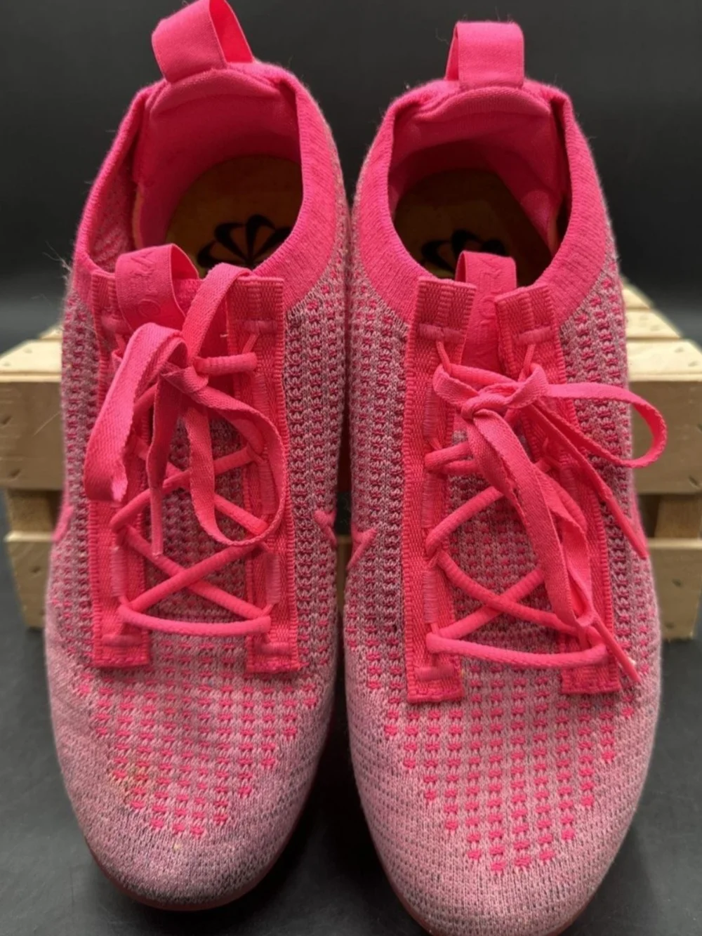 Nike Wmns Air VaporMax 2021 Flyknit 'Hyper Pink' Sneakers Size 8 Used Like New
